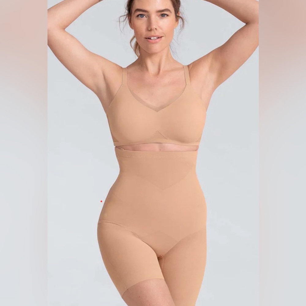 Honey Love SuperPower Short size xs.